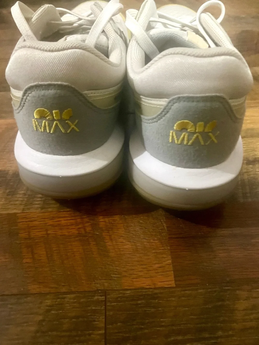 Nike Air Max Motif 'Photon Dust'